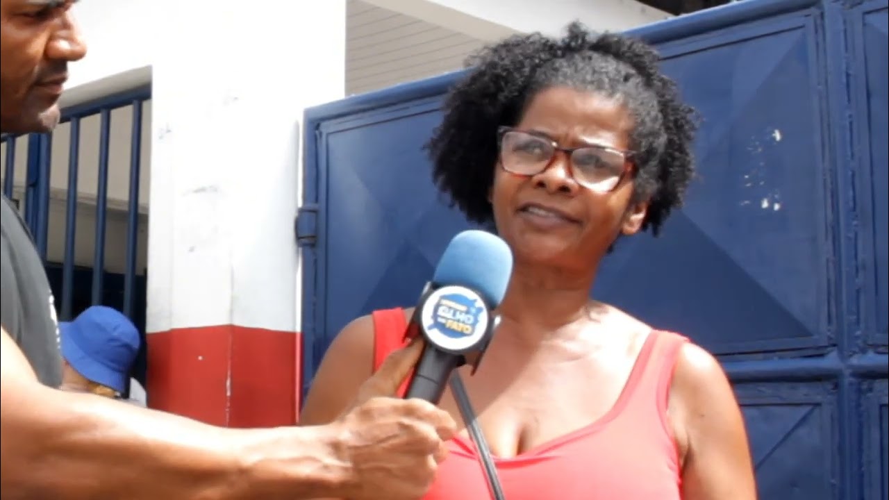 Revolta e Confusão: Pais Exigem Explicações Após Expulsões em Escola