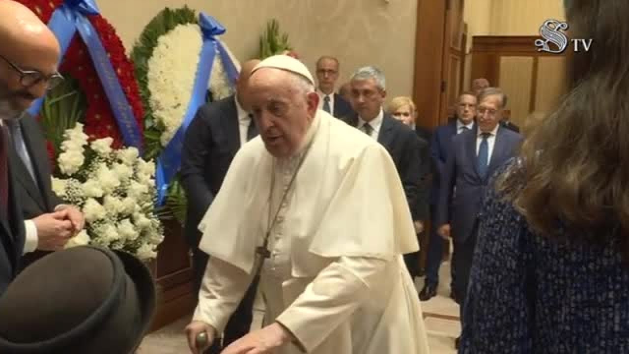 L'omaggio del Papa a Napolitano: a un grande uomo servitore della patria