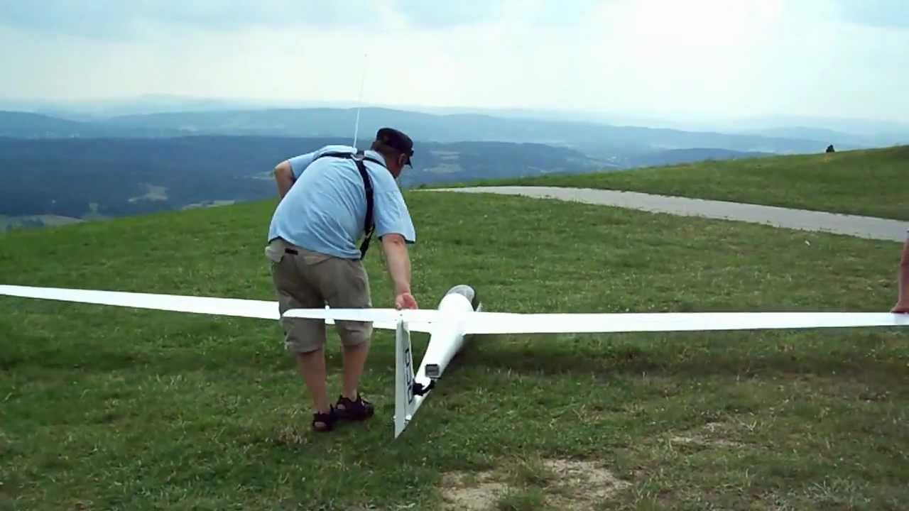 Bezmiechowa 2011Launch Hangflug Duo Discus Wing span 6,7m