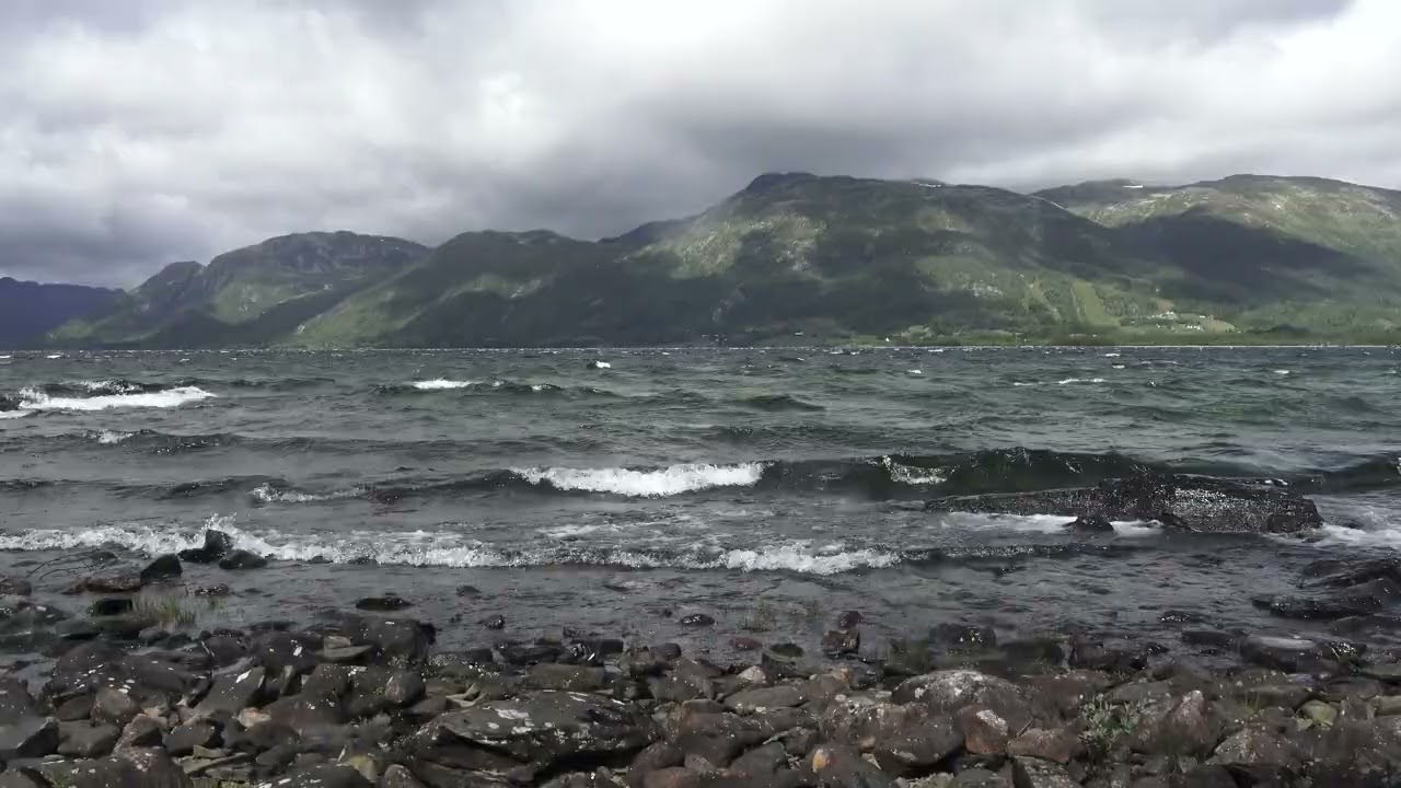 1 hour wind on a lake