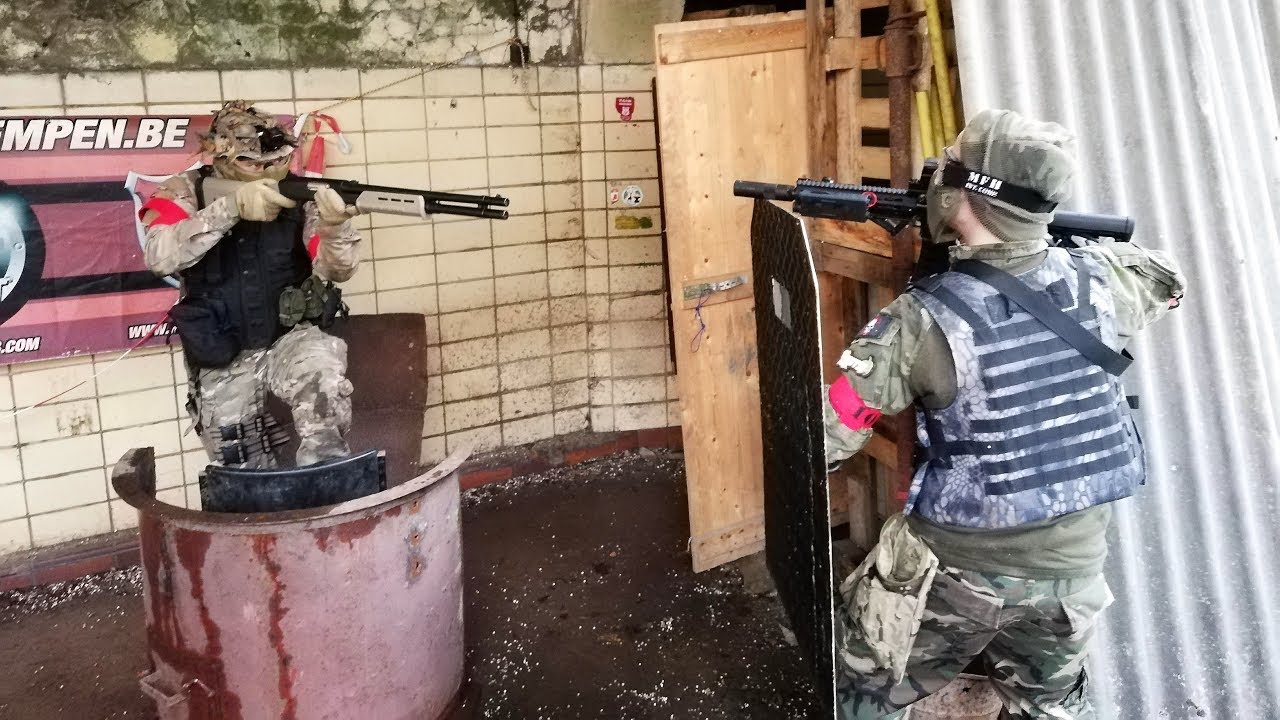COD Style Airsoft Gameplay - VERY Close Quarter Batlle!