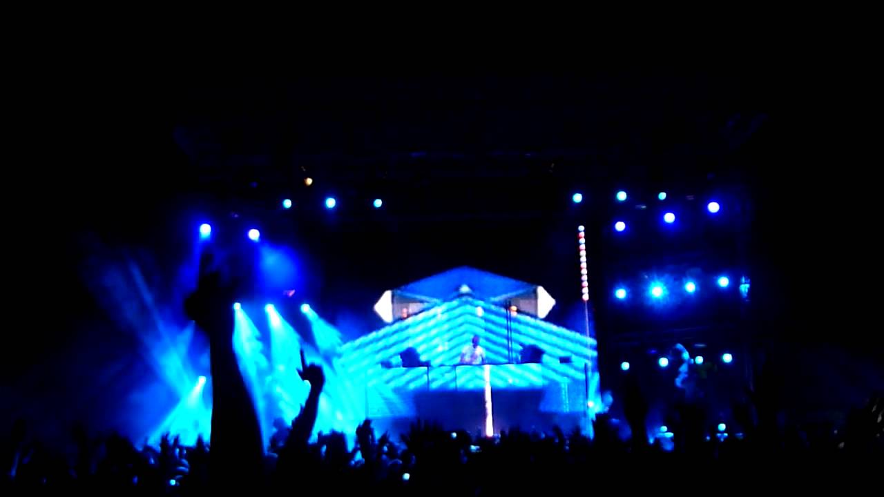 Armin van Buuren @ Cacao Beach 2011 ( Markus Schulz & Jochen Miller - Rotunda )