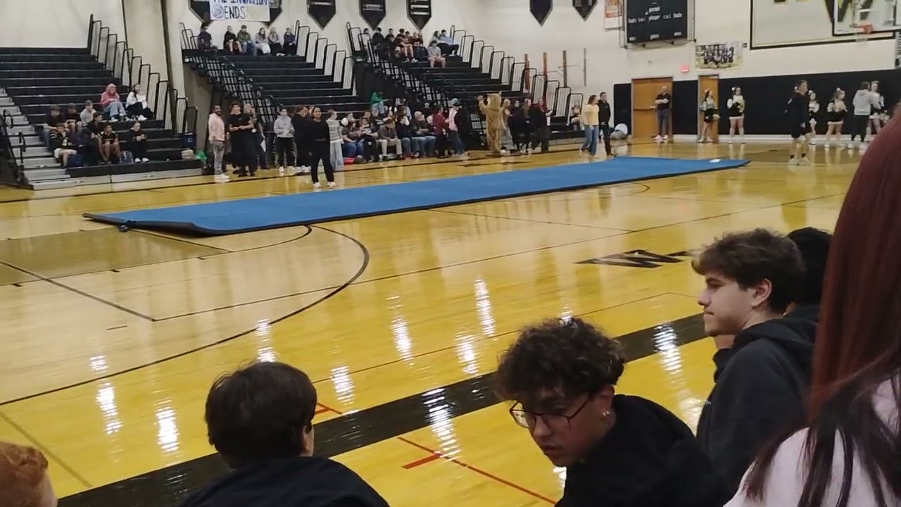 Western Wayne 2025 pep rally, part 1: Cheerleaders