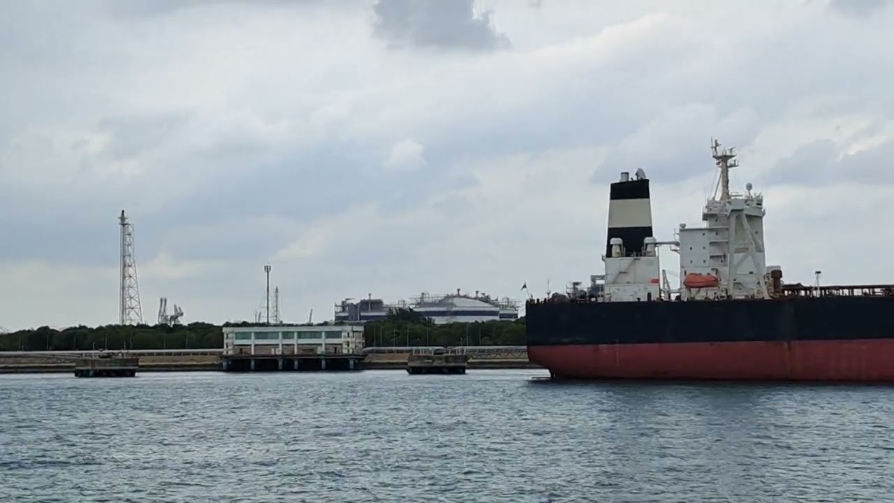 View durring My journey for the job @christianGms1508 #views #marineservices #fypシ #harbour 