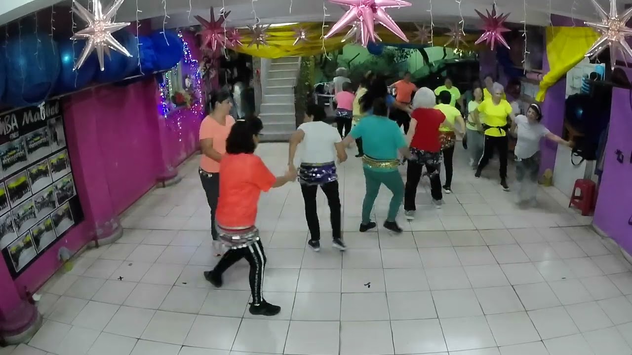 SOY UNA SERPIENTE - (Zumba Fitness)