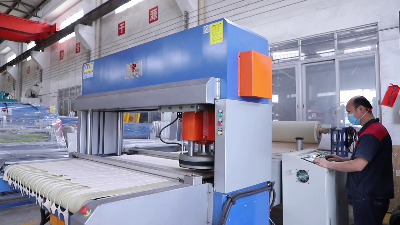 Full automatic travel head shoe sole cutting press machine
