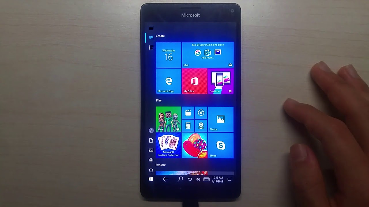 Demo Windows 10 ARM64 running on a Lumia 950 XL [WITH GPU]