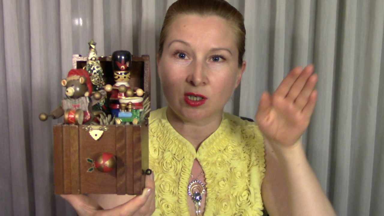 87 Music boxes )) - музыкальные статуэтки и шкатулочки.