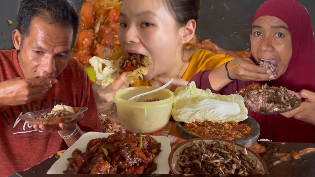 HANYA NASI KACANG HITAM SAMA IKAN ASIN SAJA TAMBAH TERUS!!!