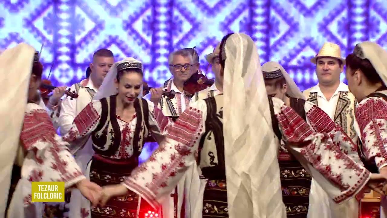 Ansamblul Artistic Profesionist Doina Gorjului din Tg. Jiu, la Tezaur folcloric (@TVR1)