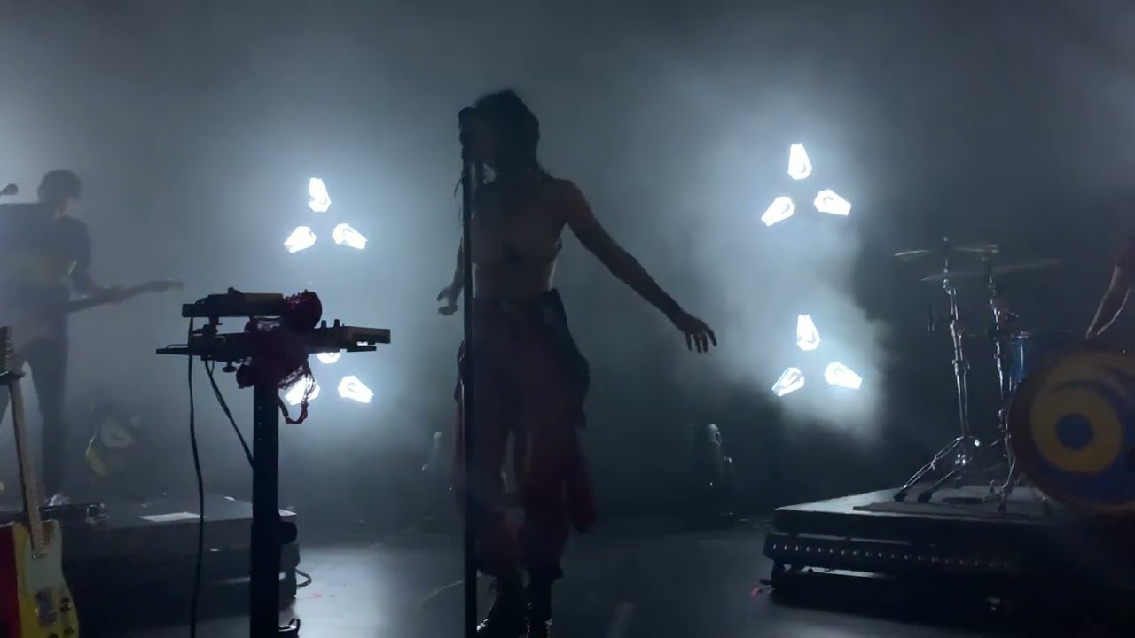 LIGHTS - Grip (Live) [Baby I'm Back Tour - Seattle]