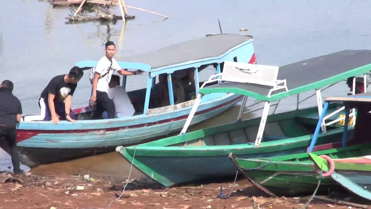 Tembak - Tembakan Saat Penggerebekan Sabung Ayam di Pinggir Laut - 86
