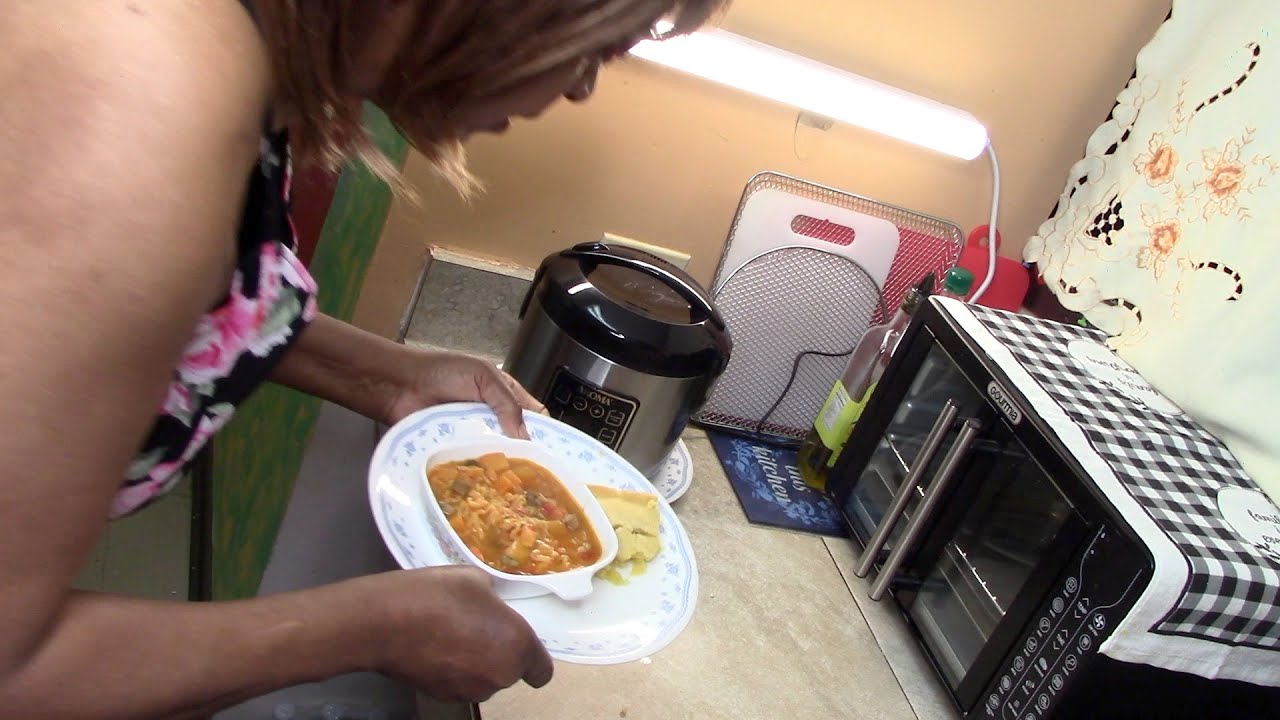 Aroma Rice Cooker / Make Spicy Cat Fish Stew And Corn Filled Cornbread