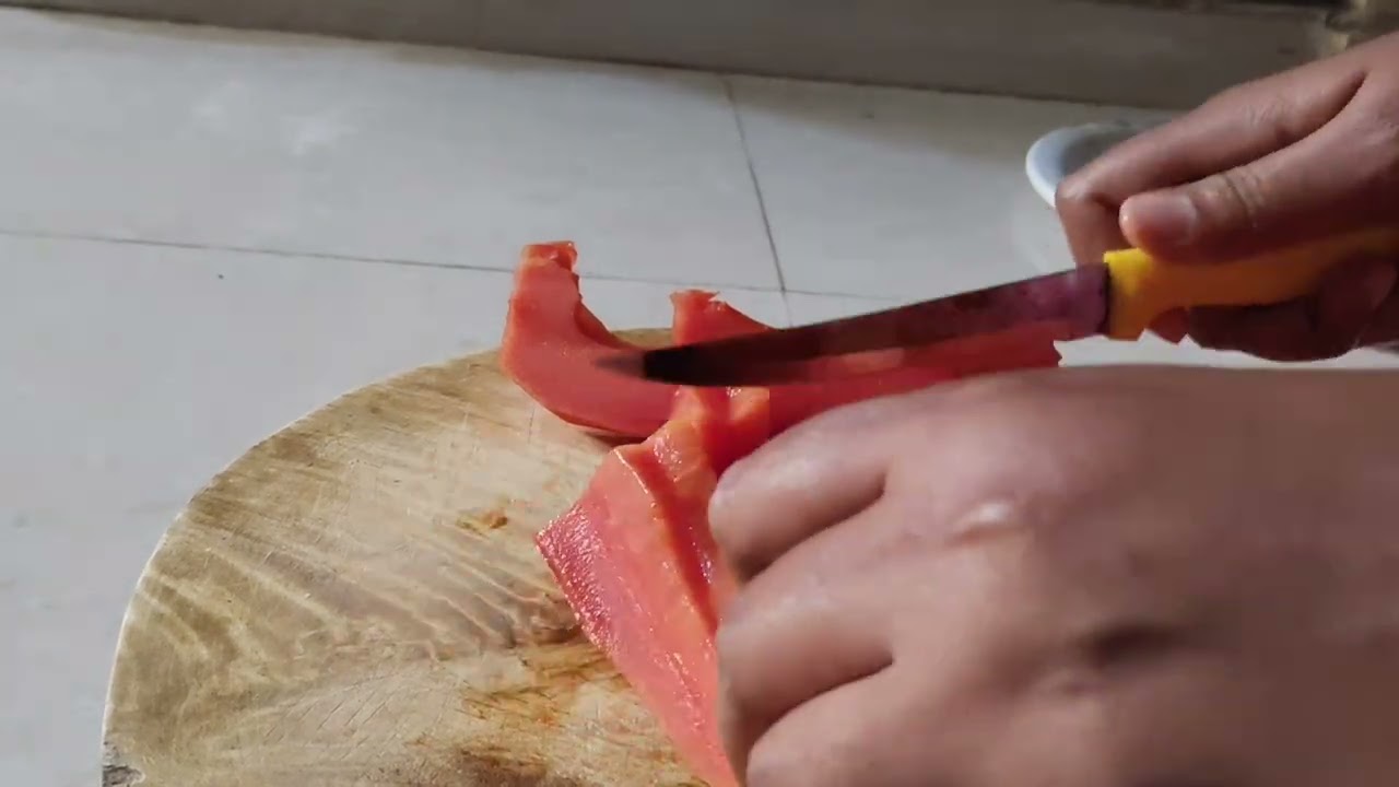 “Summer Special Papaya with Sugar  | 5-Min Refreshing Fruit Bowl 😍”#papaya @Avsvlogs9 