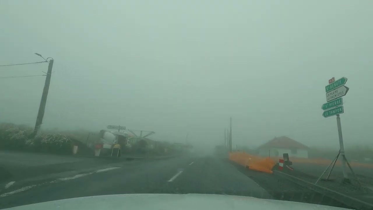 &Icirc;le de la R&eacute;union , Bras des Calumets - Col de Bellevue ,par Brouillard