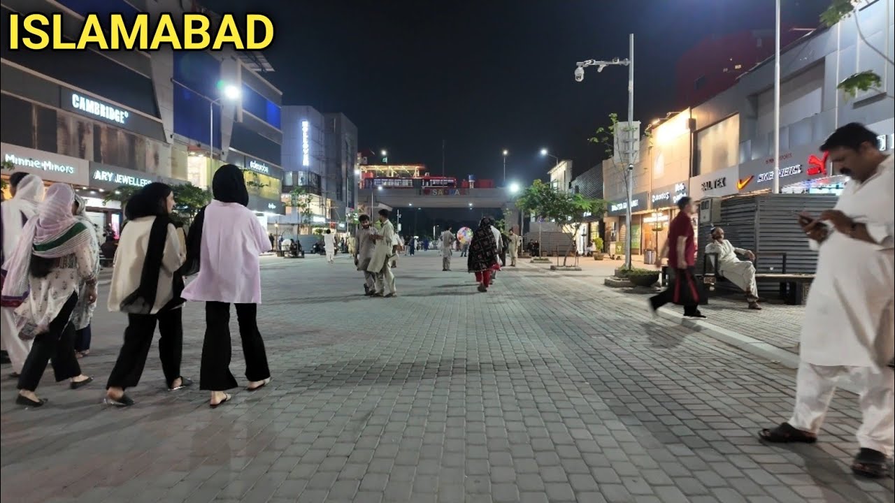 Islamabad at Night 🇵🇰 | Walking Through the Most Beautiful City of Pakistan in 4K | Nightlife Tour 