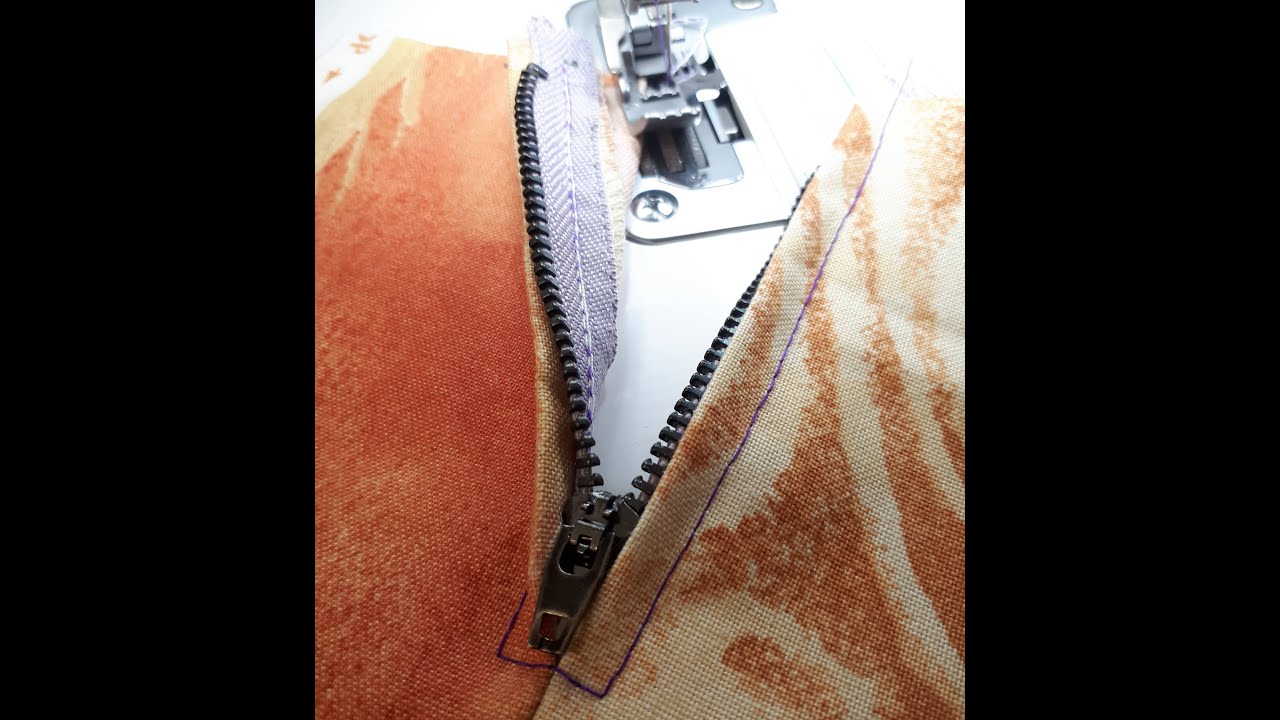 Baby Lock Ovation - Fermeture éclair en recouvrement 1 aiguille