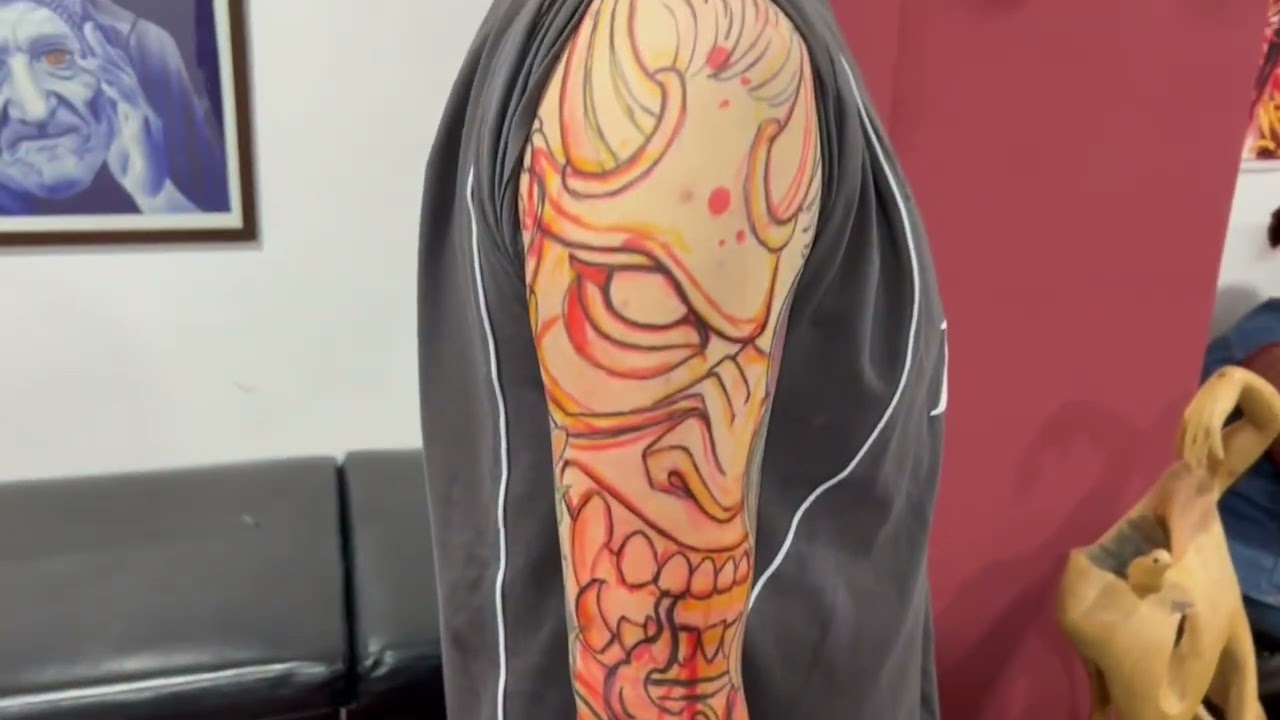 TATUAJE EN NEOTRADICIONAL A FREEHAND