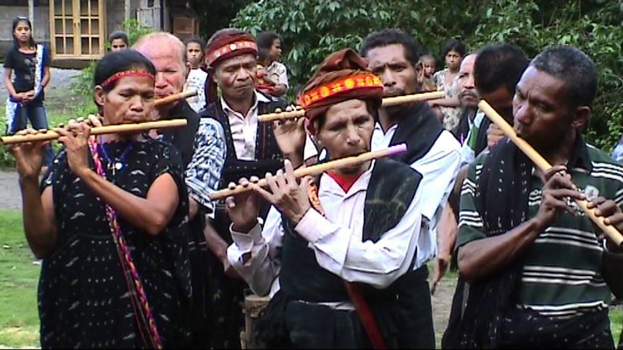 INDONESIA dance & music, Bajawa Flores (sd-video).