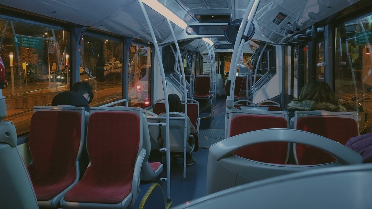 Bus 3469 de TMB prestando servicio en la línea H6.
