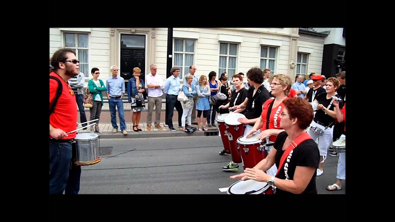 T-Parade Tilburg (1)  - parade-deel 1 - zondag 1 juli 2012