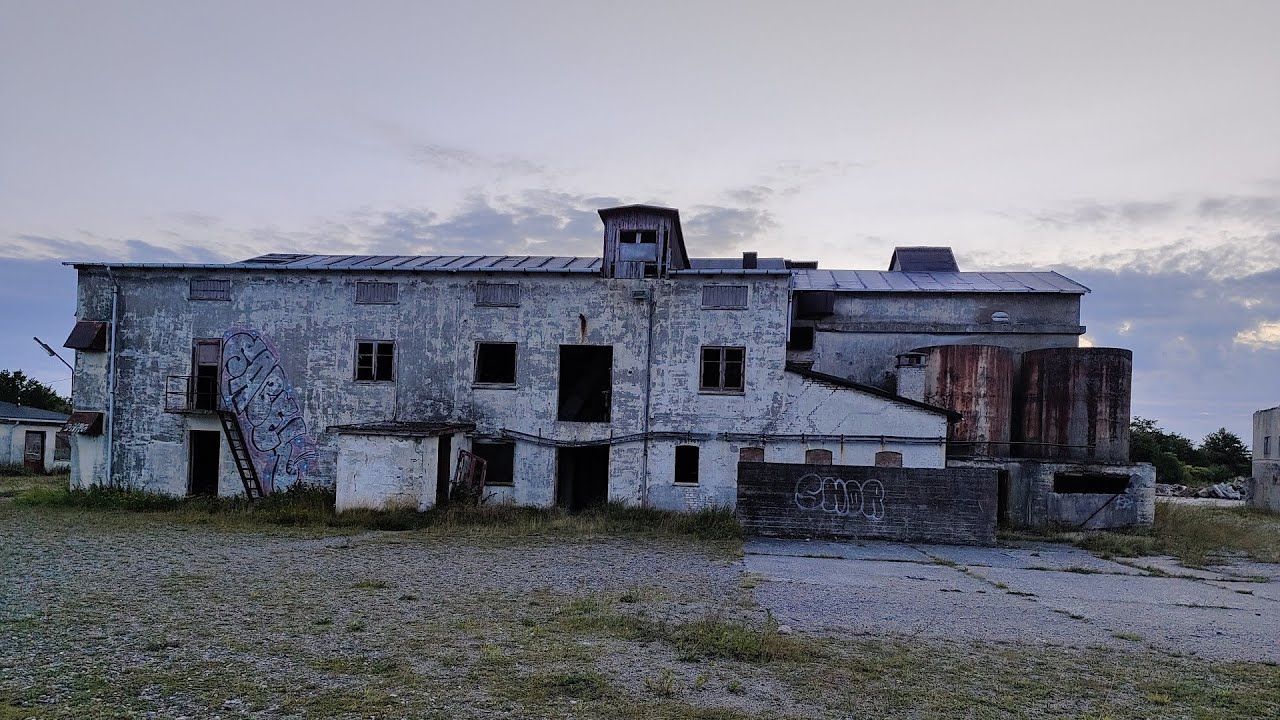 Forladt Fabrik / Abandoned Factory