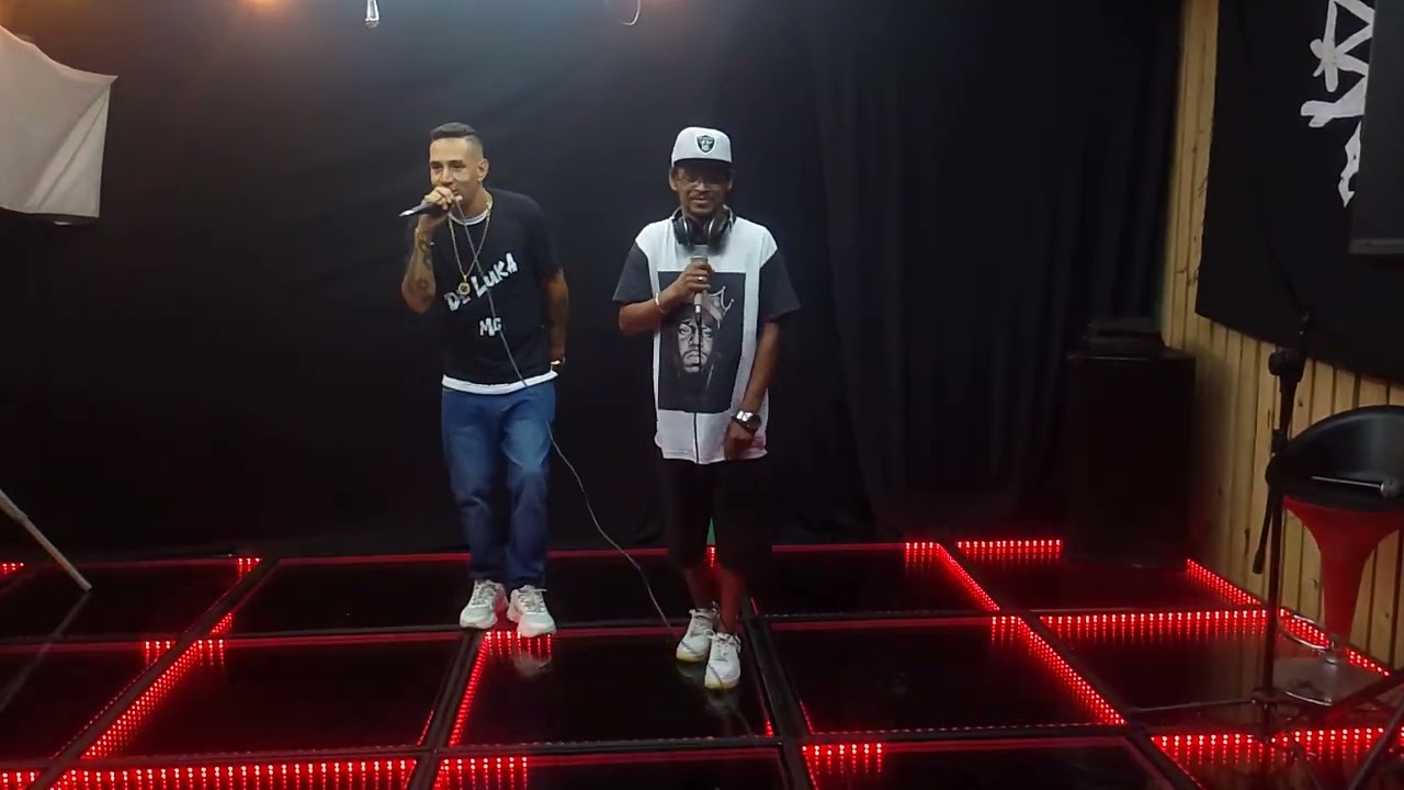 De Lukas MC Willians pitais freestyle no estúdio do Dj negro Rico 