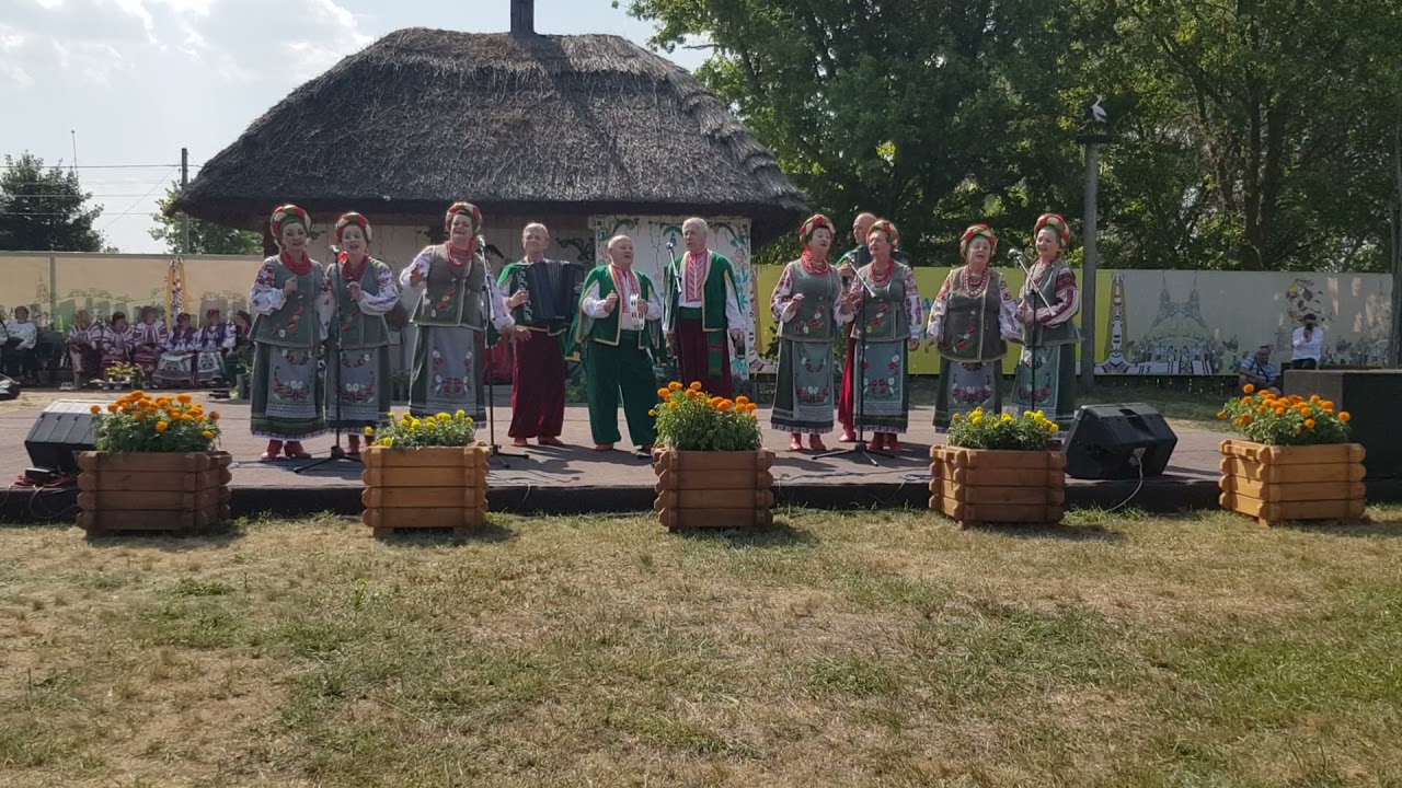 А в Ярини за двором