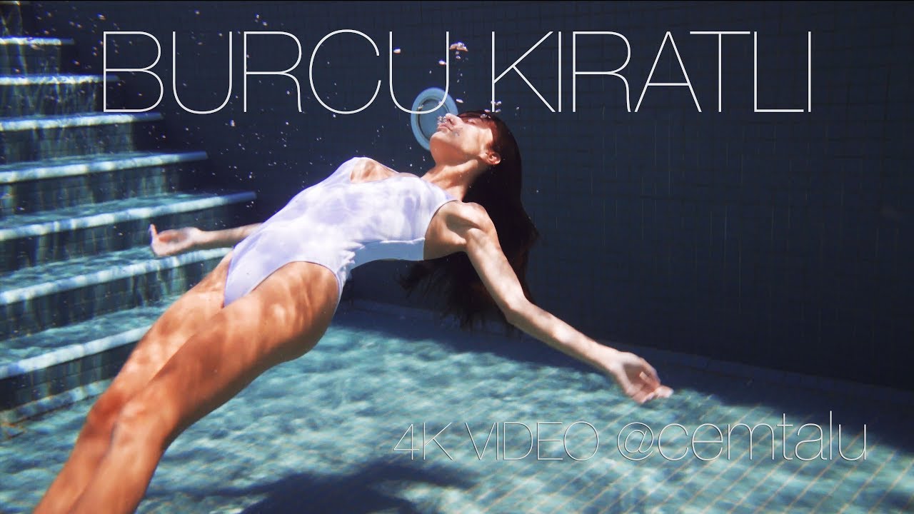 Burcu Kıratlı ile &ouml;zel &ccedil;ekimden (Ajda Pekkan'ın Ay Doğarken par&ccedil;asıyla)