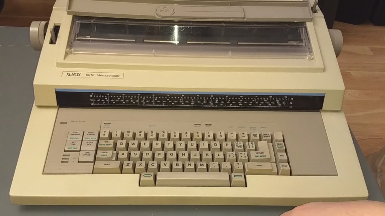 Xerox 6010 Memorywriter electronic typewriter (1985)