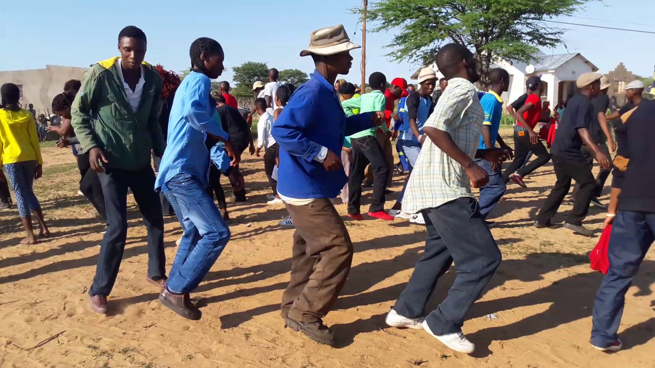MAKHOSI CHOIR (Mmamoagi) : abuti ole o matlho mahididu