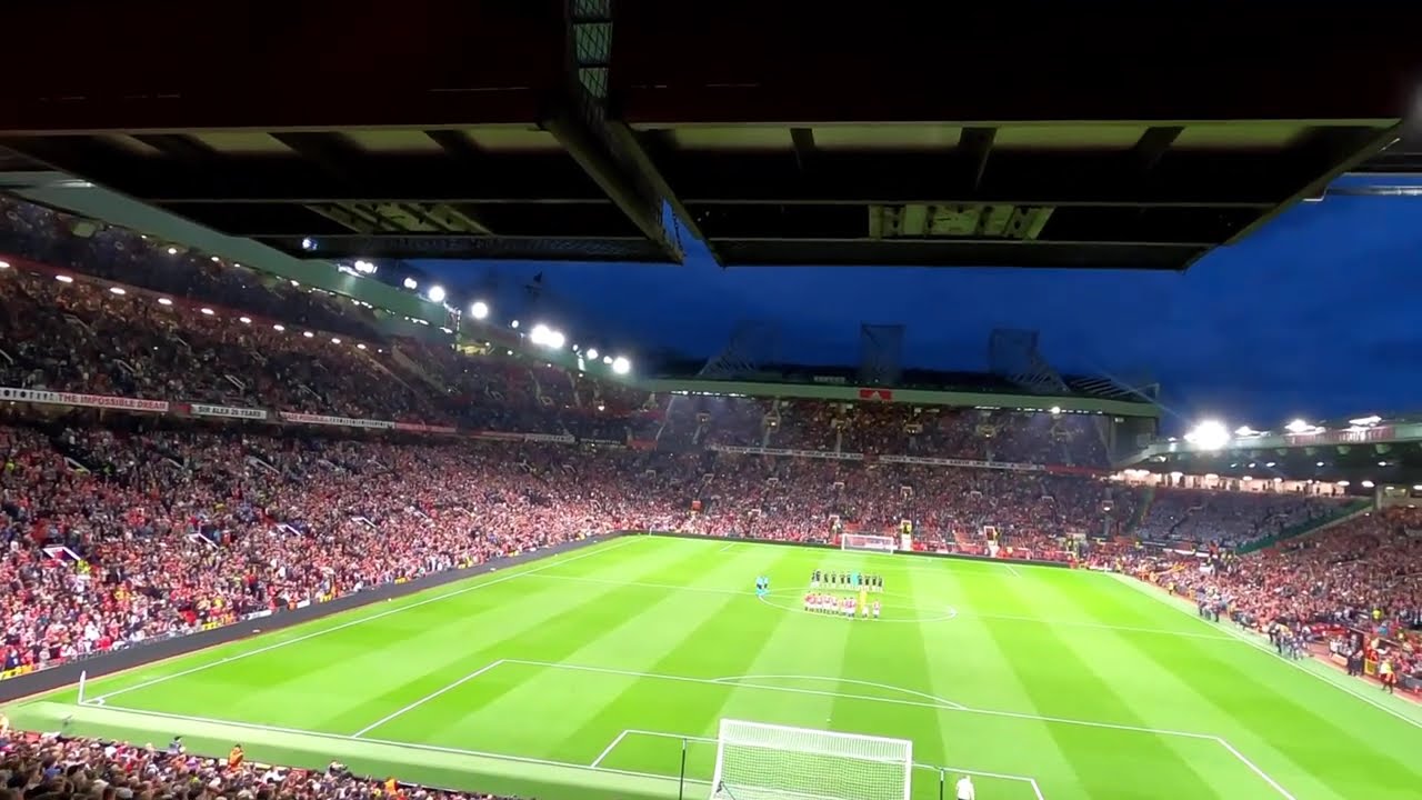 Respect shown for the Queen @  Manchester United Old Trafford