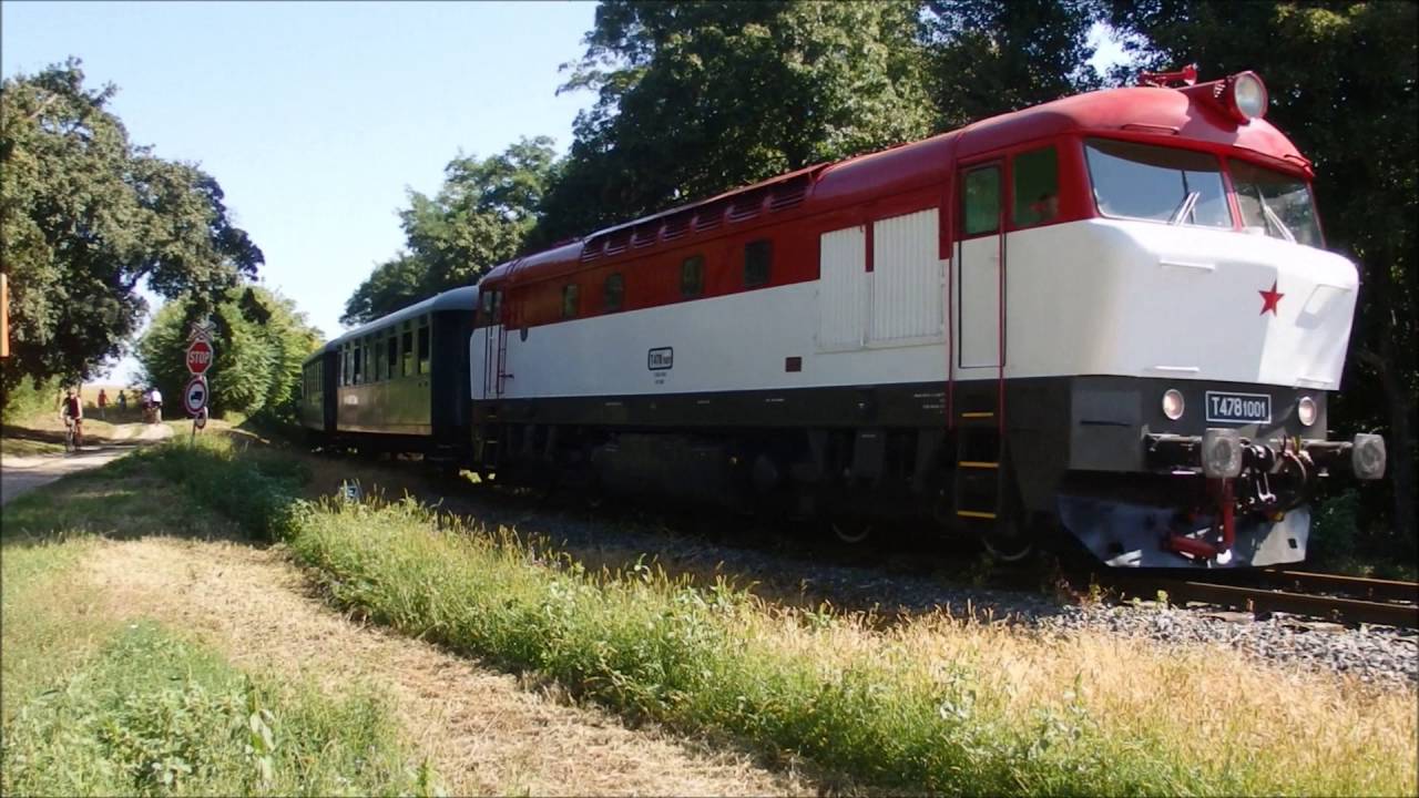 Historick&eacute; vlaky do Lednice s lokomotivou T478.1001 dne 27.8.2016