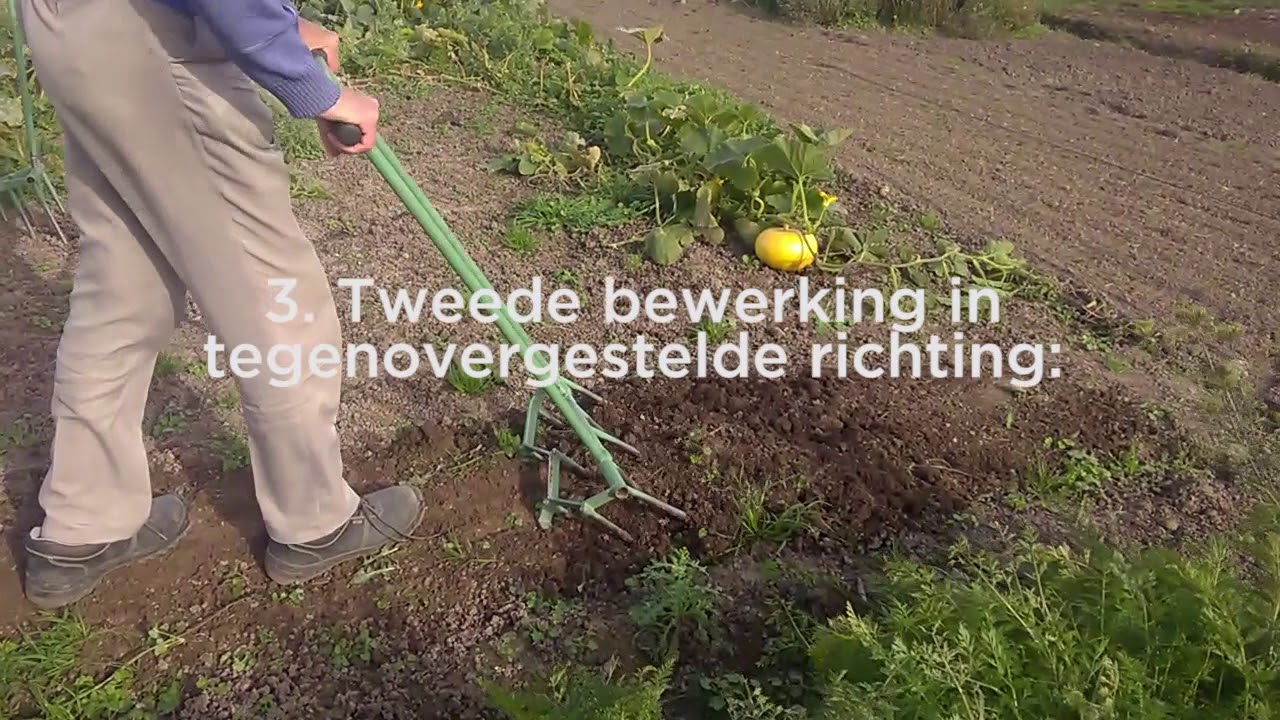 Ergonomische woelvork met respect voor bodem