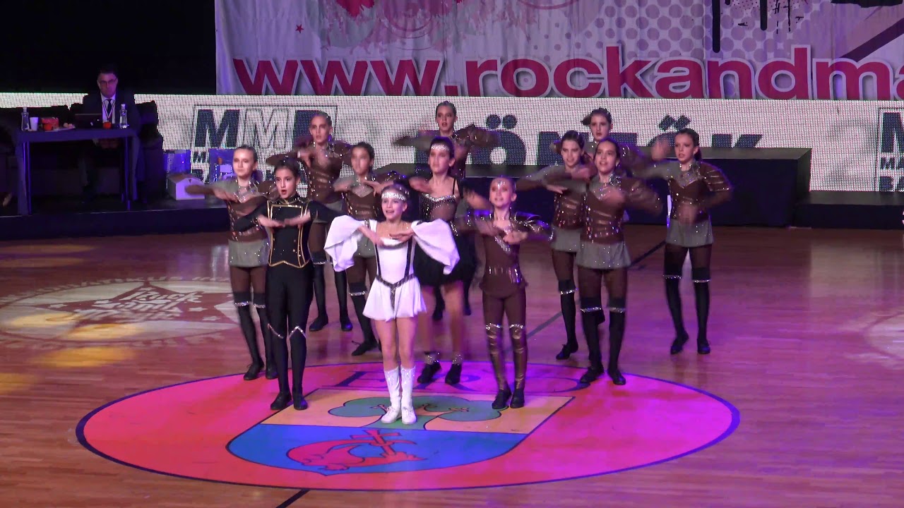 Cool girls, serdülő nagyformáció, MB 2018.11.25.