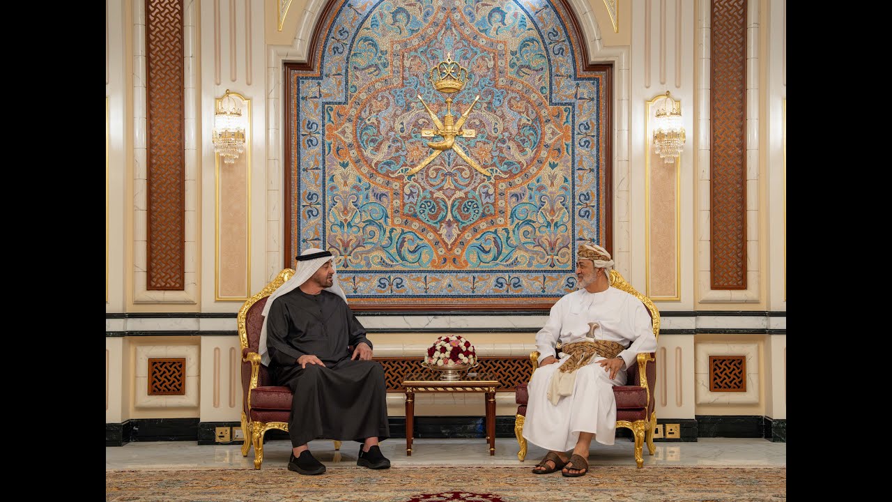 جلالة السلطان #هيثم_بن_طارق المعظم وسمو الشيخ رئيس دولة الإمارات يبحثان تعزيز مسارات التعاون.