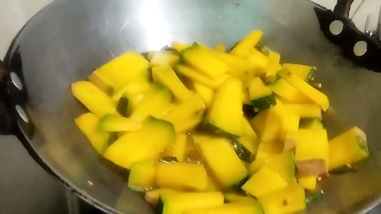 Dhaba styel kaddu keri ki sabji ghar pe  bnaye #chatpati #kaddu#khhati Mithi 😋👌