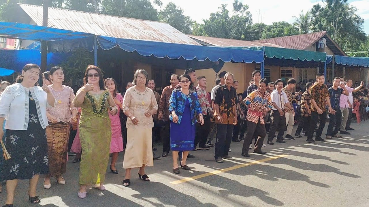 TARI MAENA NIAS - MIFOLALA SA LA'ODA || ADAT TRADISIONAL CIRI KHAS NIAS ll PESTA PERNIKAHAN NIAS