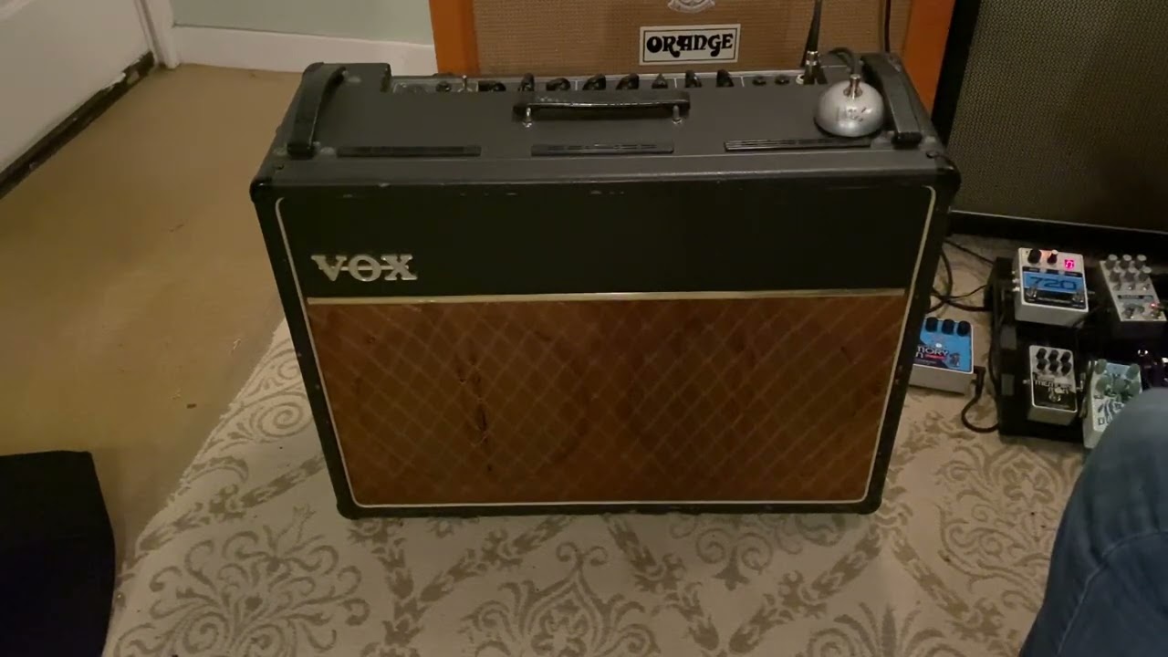 Quick, basic demo of 1964 Vox AC30 Top Boost JMI Combo