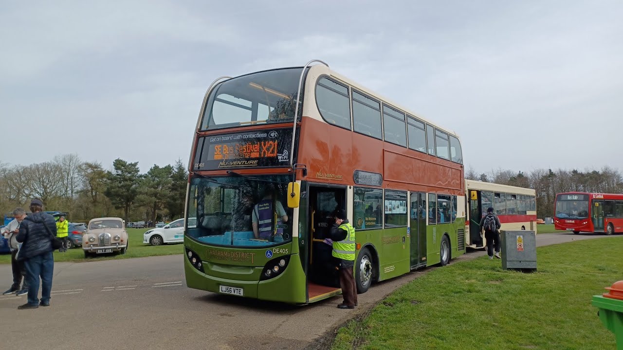 Buses arriving at the South East Bus Festival | Saturday 6th April 2024