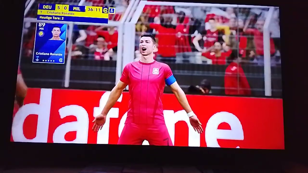 Ich spiele efootball und München RB gegen AC Milan