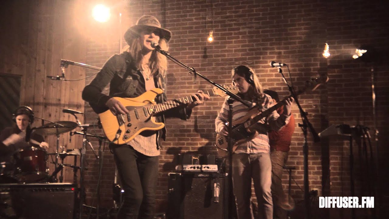 Syd Arthur Performs 'Hometown Blues'