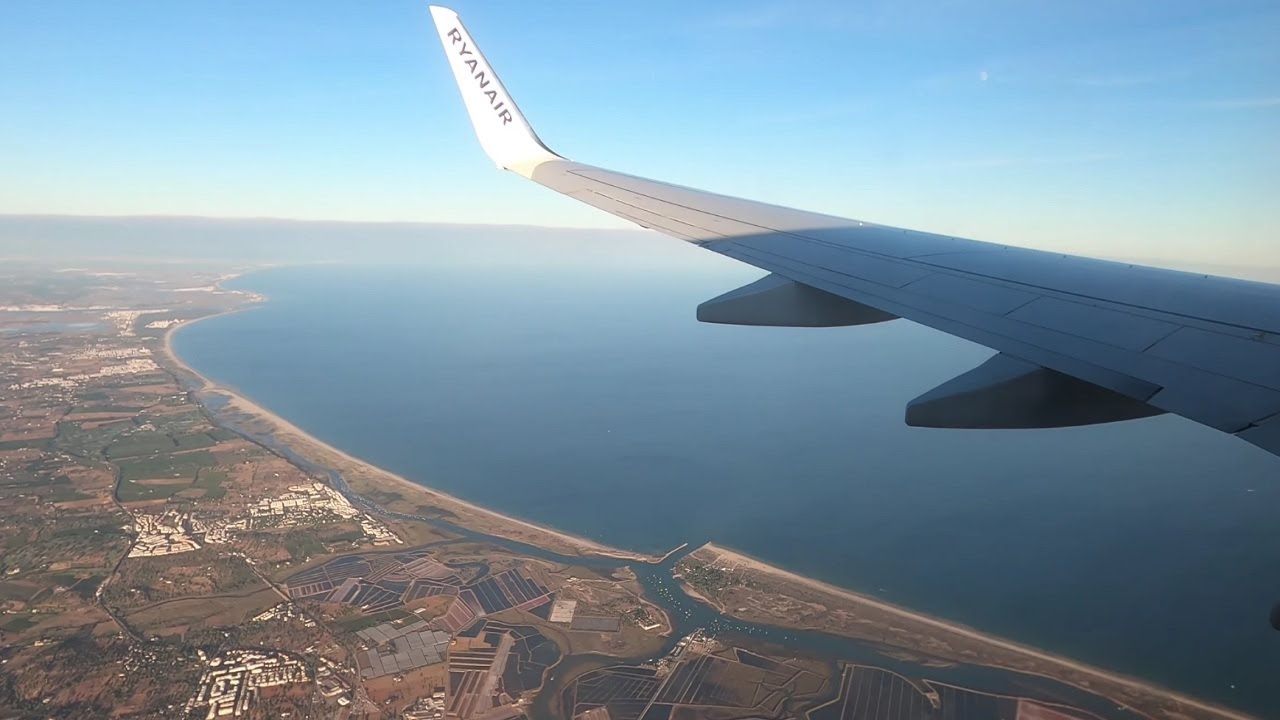 Landing at Faro Airport, Algarve, Portugal - Boeing 737-8AS - SEN-FAO | 2020
