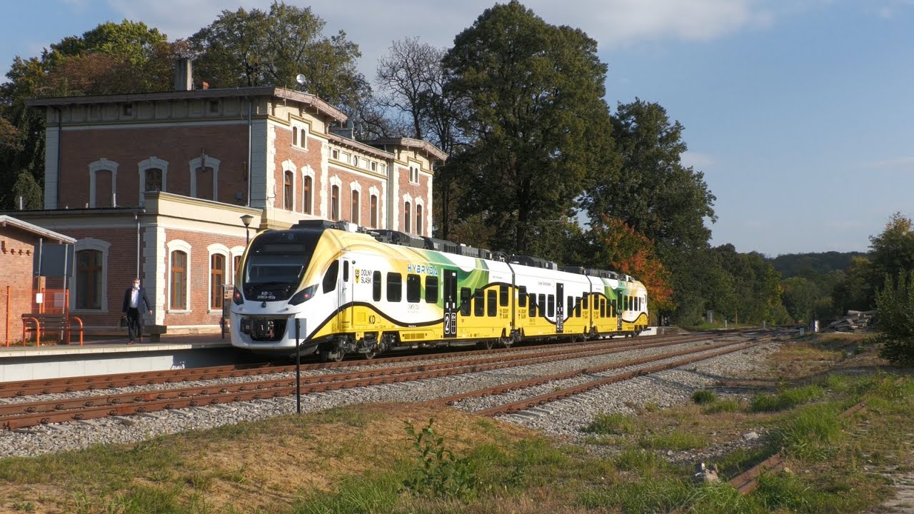 Pierwszy dzień kursowania hybrydowego 36WEh-012 KD na trasie Wrocław - Trzebnica