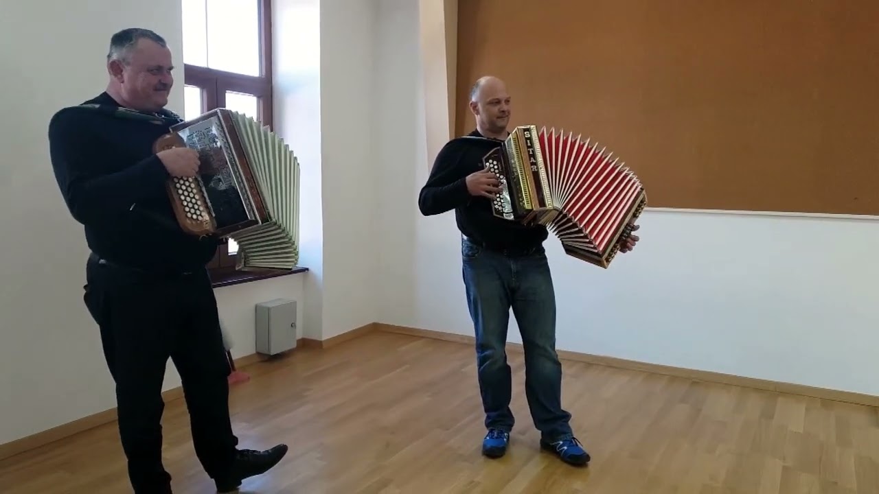 Kvartet harmonikarjev - Po dekle (v živo)