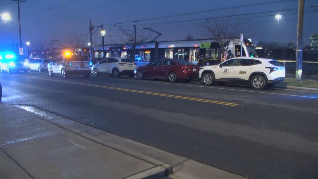 1 seriously injured after stabbing along Blue Line in northeast Charlotte, officials say