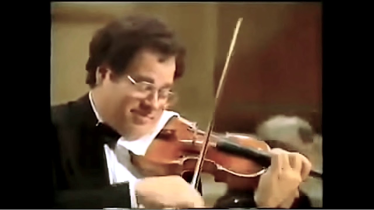 Itzhak Perlman-The dance of the Goblins (by A.Bazzini) Audio Synced