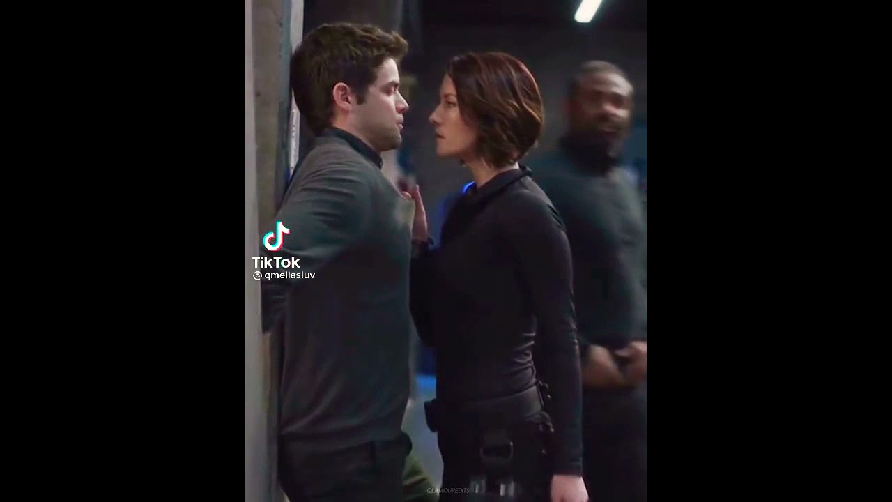 supergirl alex danvers e winn schot  Chyler Leigh e Jeremy Jordan