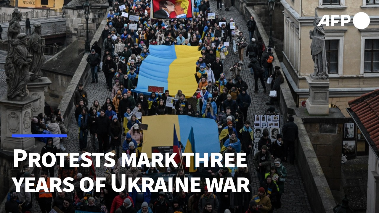 Ukraine war: Global protests to mark 3rd anniversary of invasion | AFP