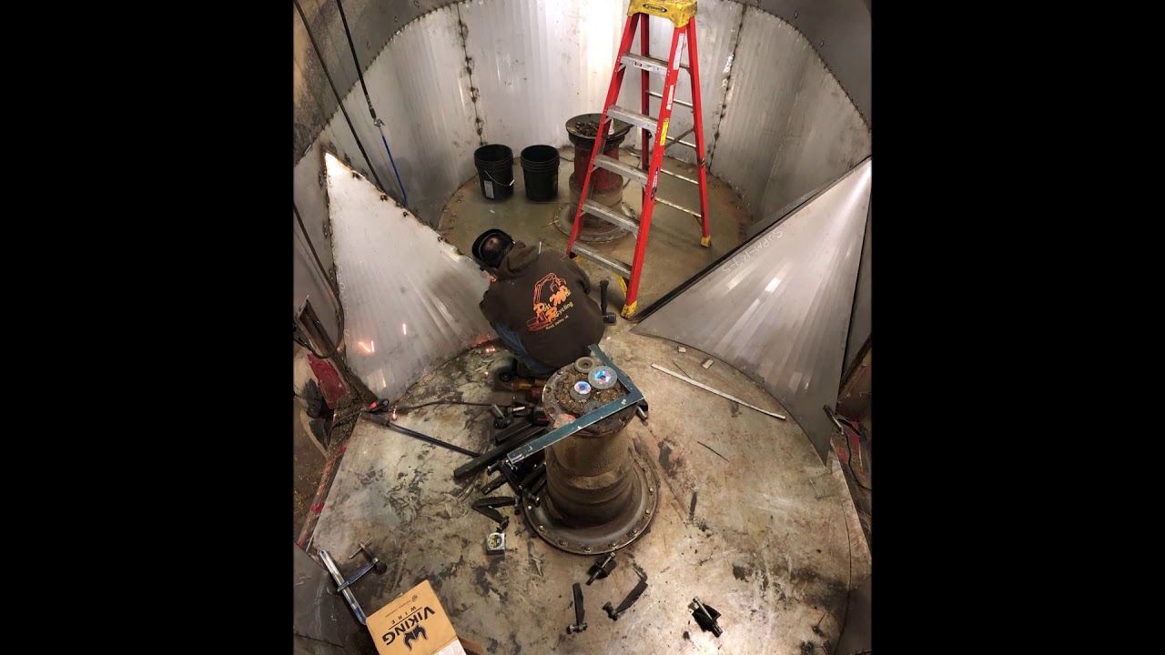Post Equipment - Replacing Mixer Wagon Liners - Supreme 1200T